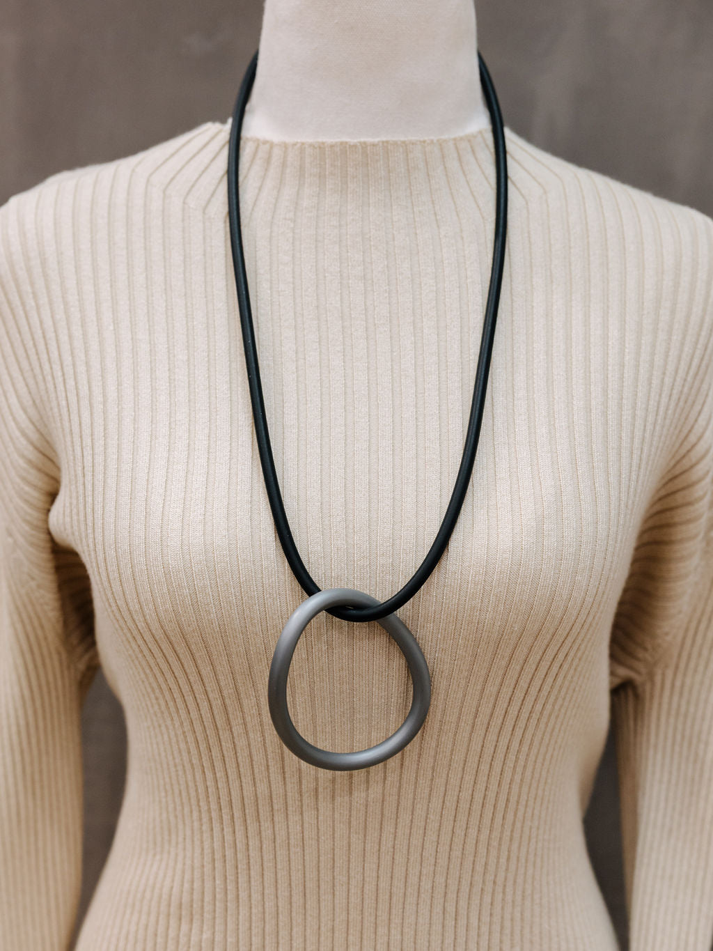 Long Rubber Pendant: O Necklace - Silver