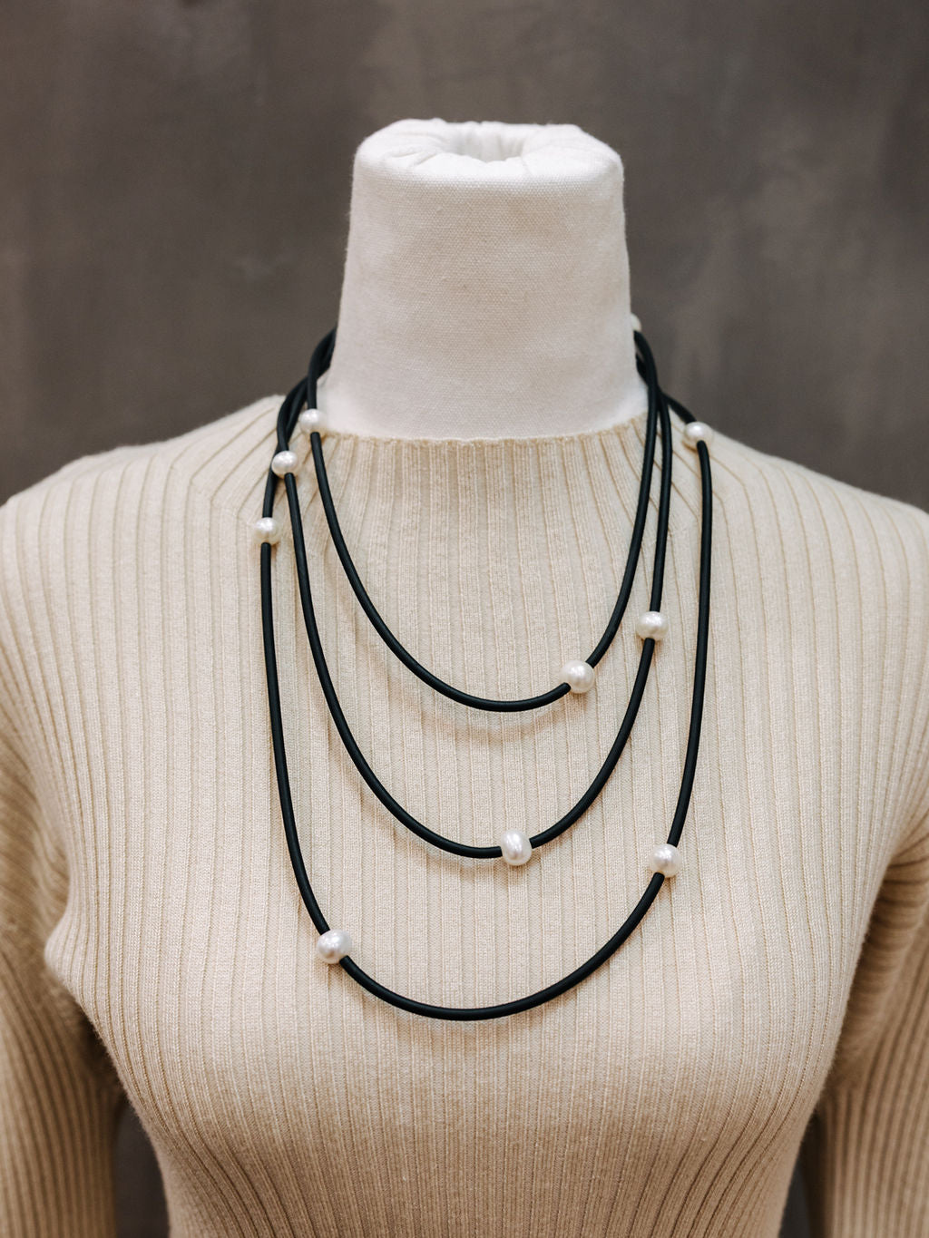 Frank Ideas Rubber & Pearl Necklace - Black