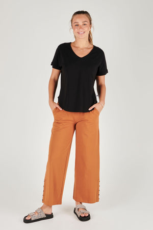V Neck Curve Hem Tee - Black