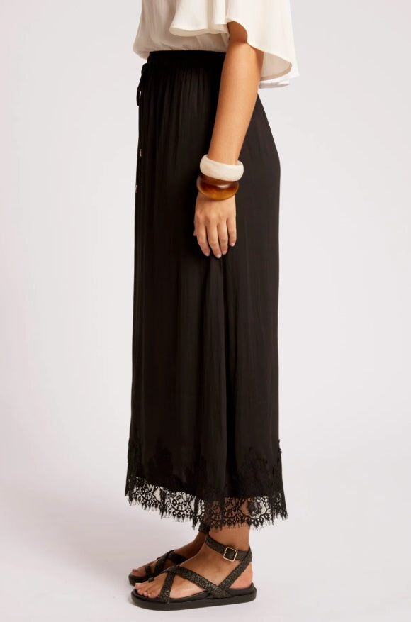 Drift Lace Skirt - Black