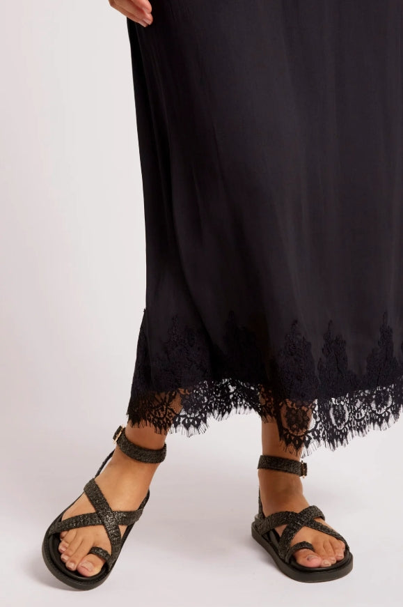 Drift Lace Skirt - Black