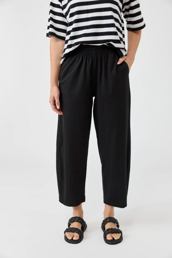 Studio Traveller Pant - Ebony