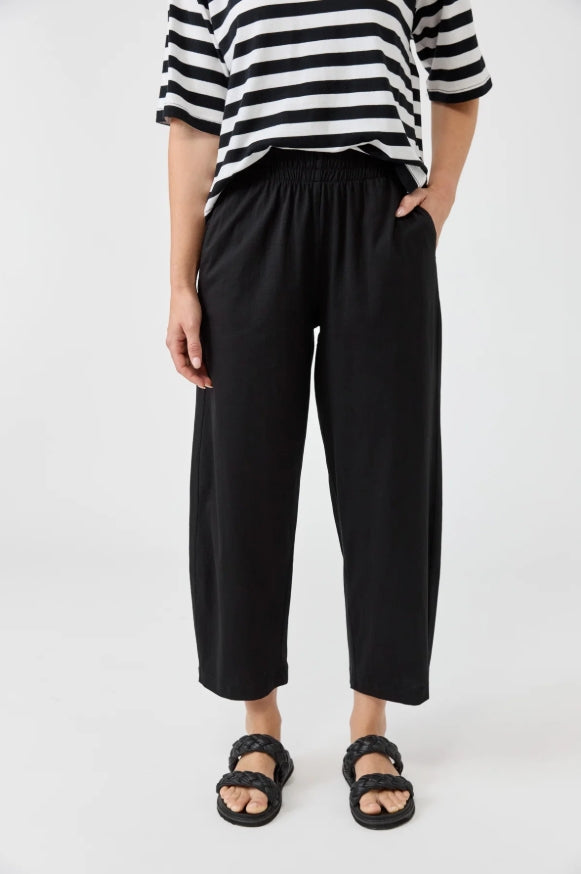 Studio Traveller Pant - Ebony