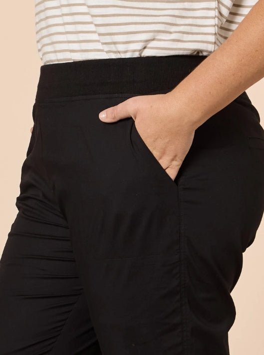 Santorini Cotton Capri Pant - Black