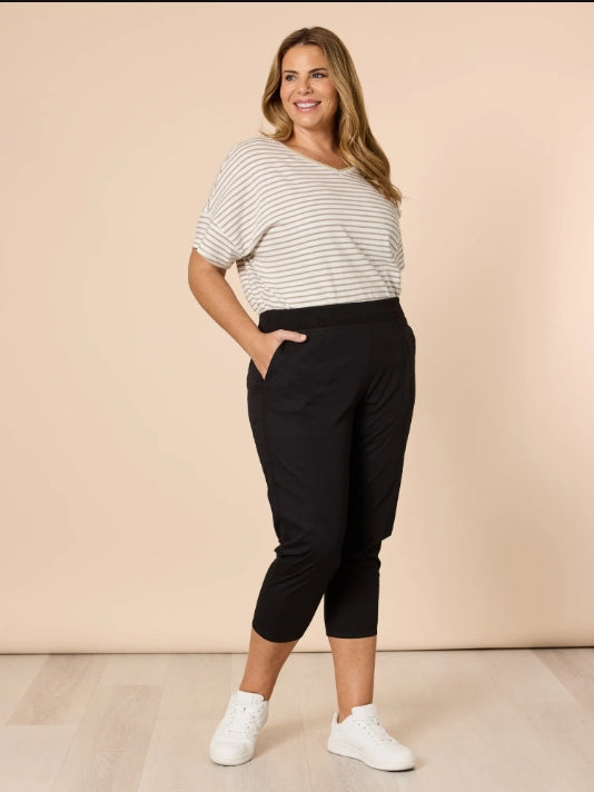 Santorini Cotton Capri Pant - Black