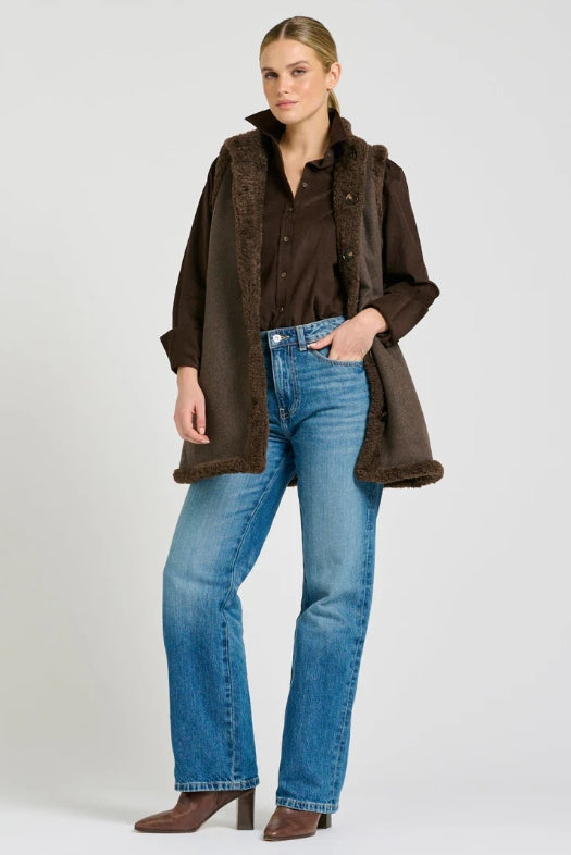 The Elodie Relaxed Shirt - Chocolate Pincord