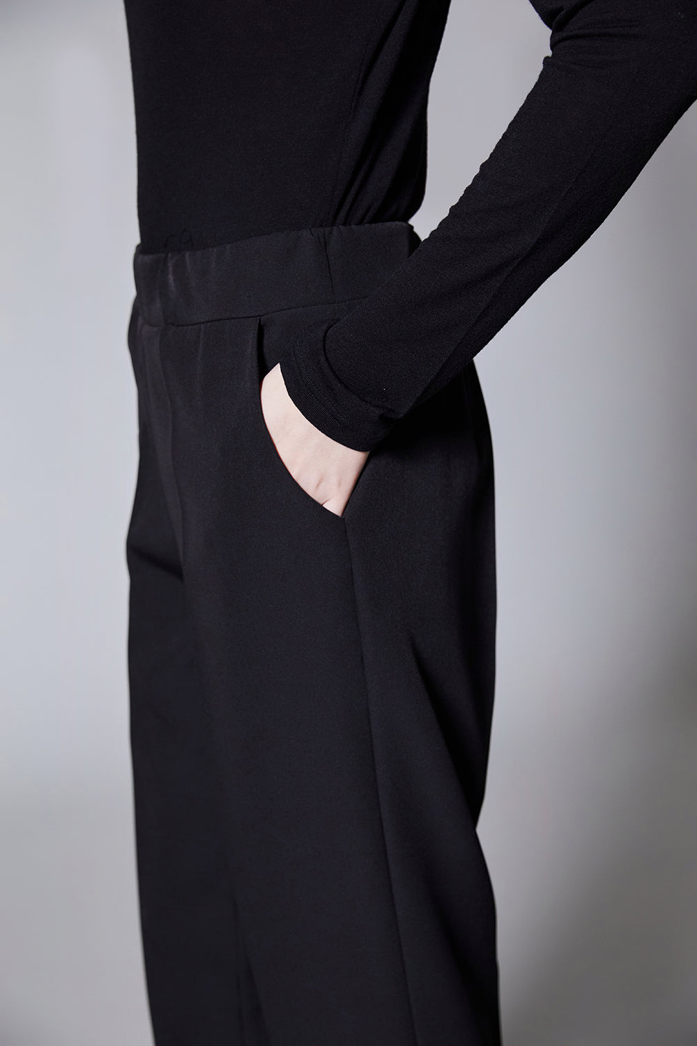 Peruzzi- Stripe Trim Trouser Black