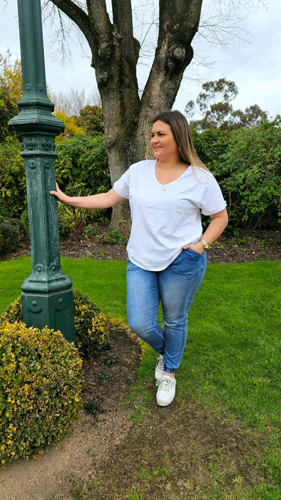 Valerie Curve Hem Tee - White