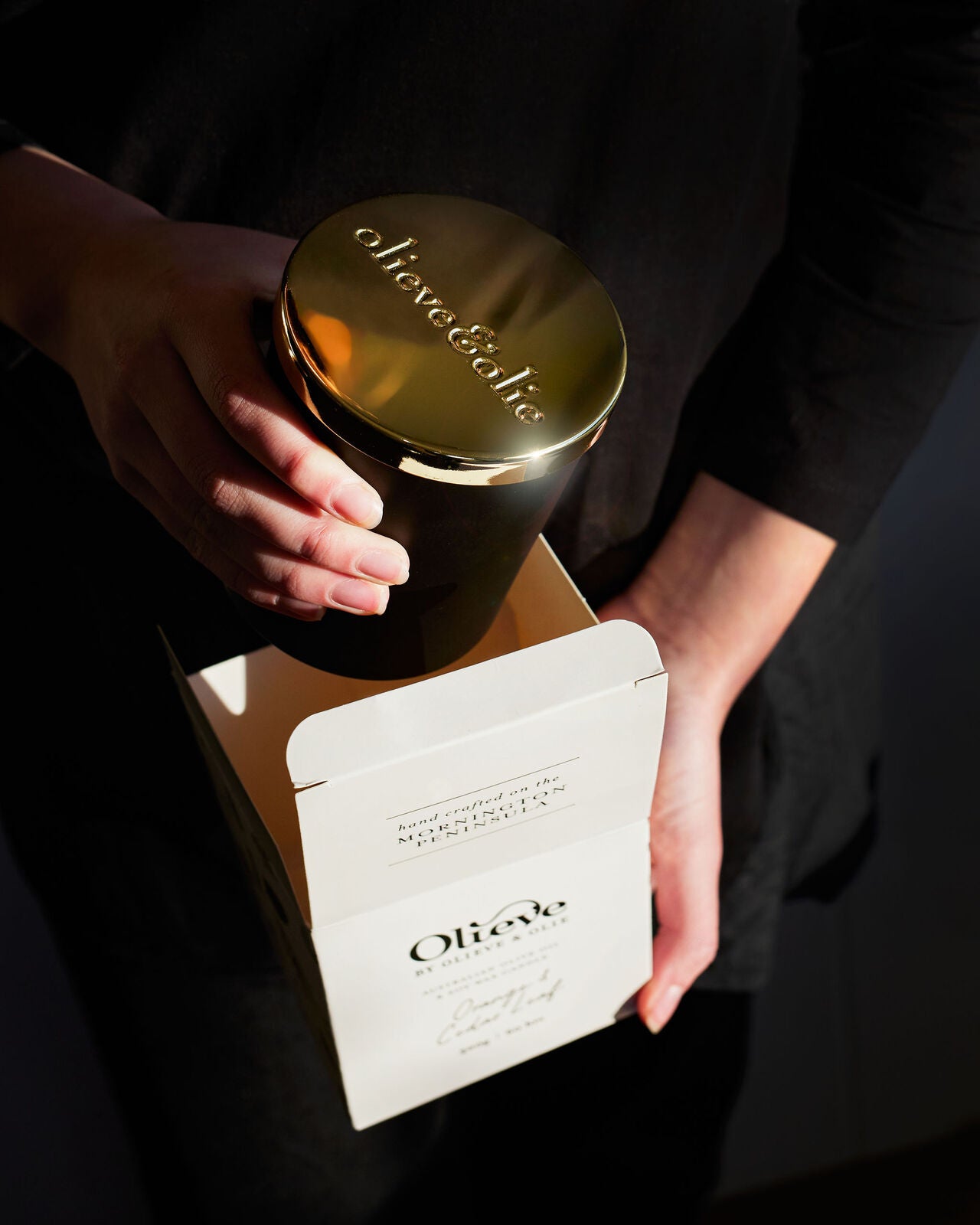 Olieve & Olie Christmas Candle - Plum/Juniper Berry