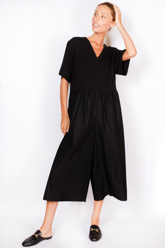 
            
                Load image into Gallery viewer, Poppy Jumpsuit - Black
            
        