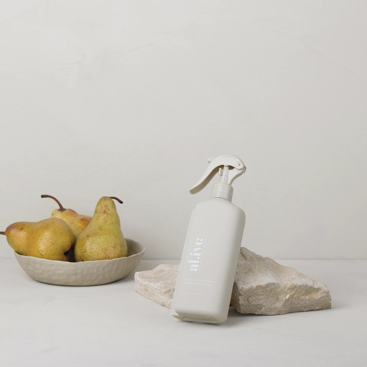 Alive Body Kitchen Bench Spray - Lemon/Pomegranate
