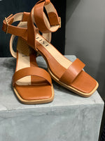 Daisy Heel - Rich Tan