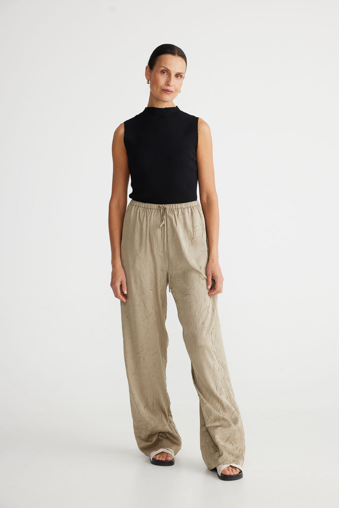 
            
                Load image into Gallery viewer, Second Valley Pants - Moss
            
        