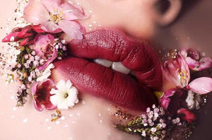 Miss Kitty Black Plum - Matte