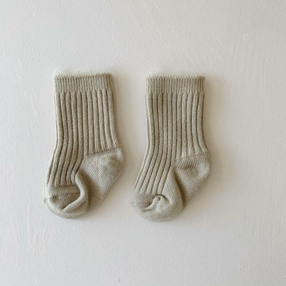 
            
                Load image into Gallery viewer, Oatmeal Ribbed Socks
            
        
